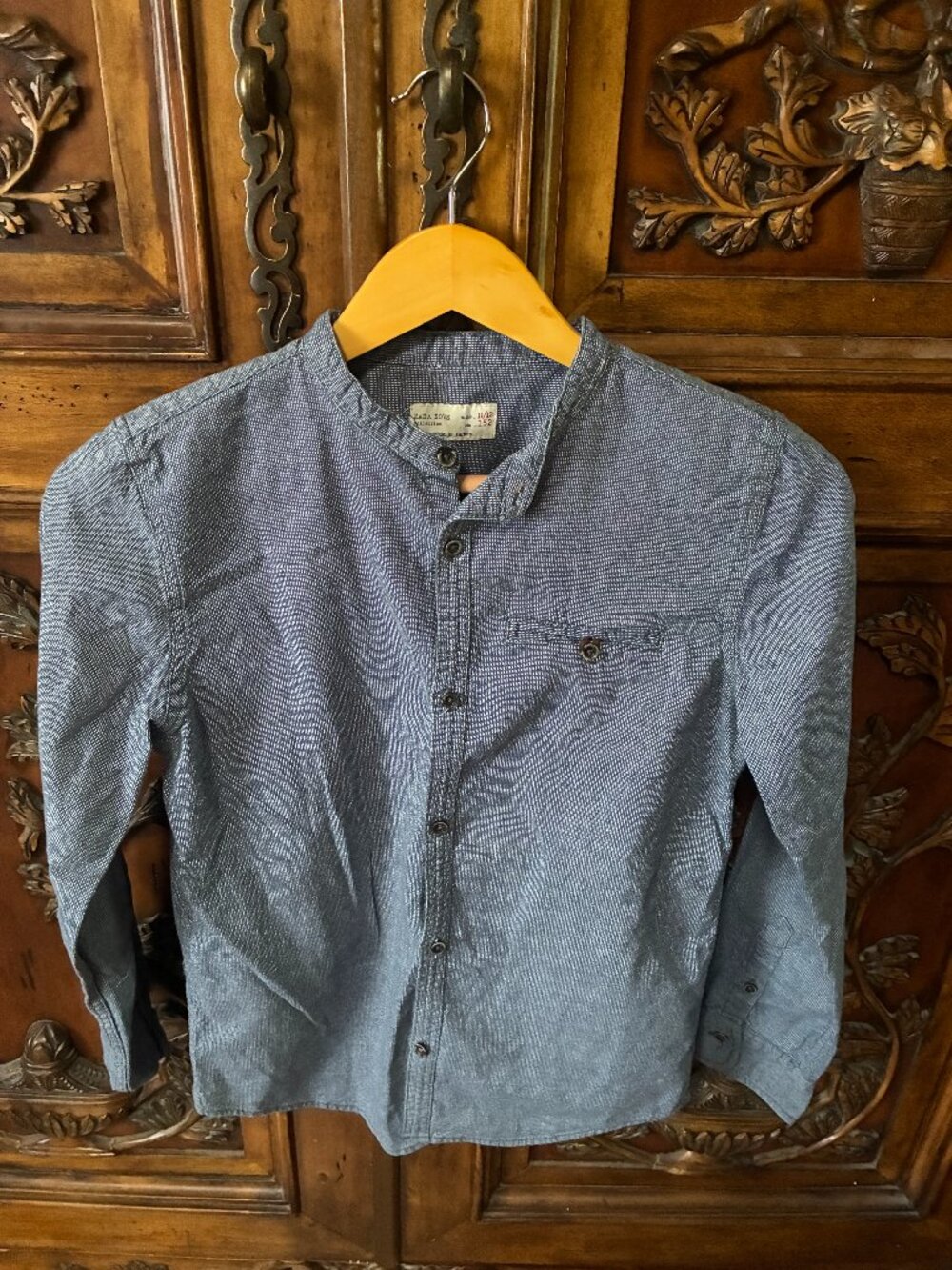 Zara Boys Blue and White Checkered Collarless Dress Shirt Size 11/12, 152cm.